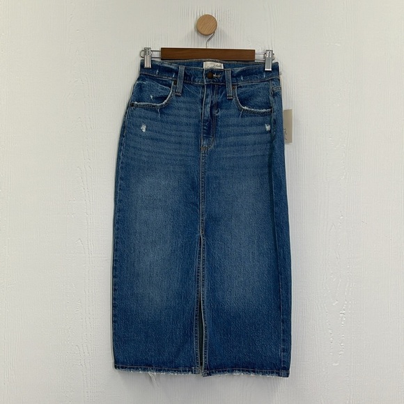Universal Thread - NWT High Waist Split Front Distressed Denim Pencil Skirt SZ 2 - Picture 2 of 13